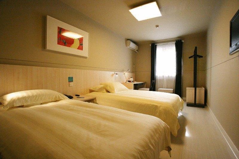 진장 인 무한 장탄 부싱 스트리트 호텔 우한 외부 사진